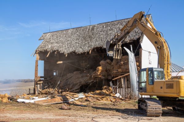 Barn Demolition in Sandpoint