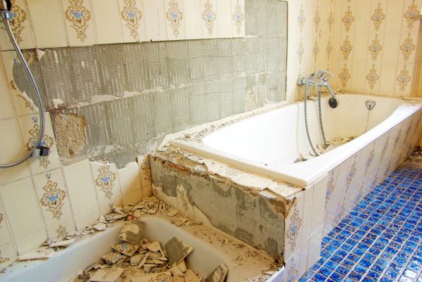 Bathtub Demolition in Sandpoint