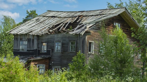 Cottage Demolition in Sandpoint